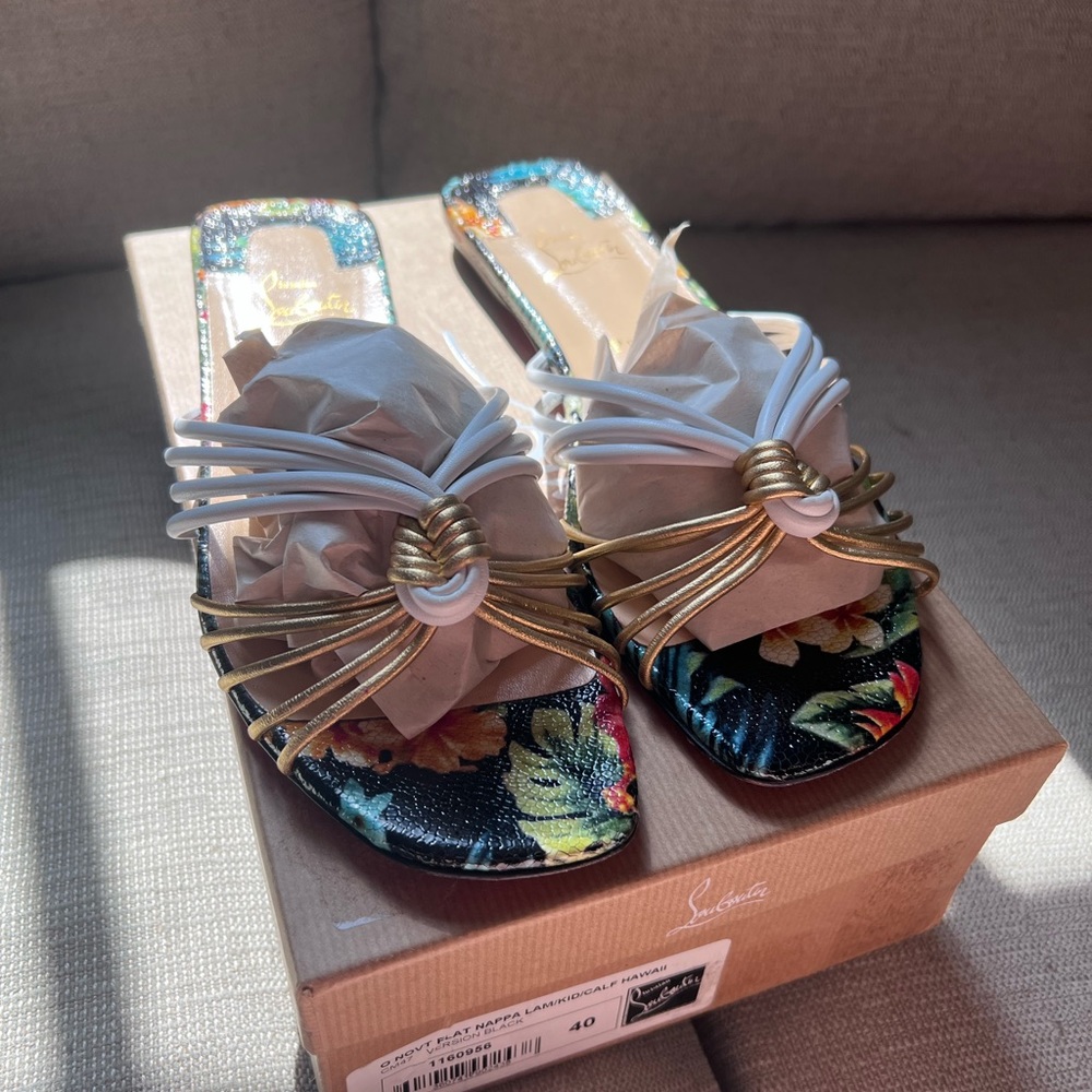 CHRISTIAN LOUBOUTIN SANDALS